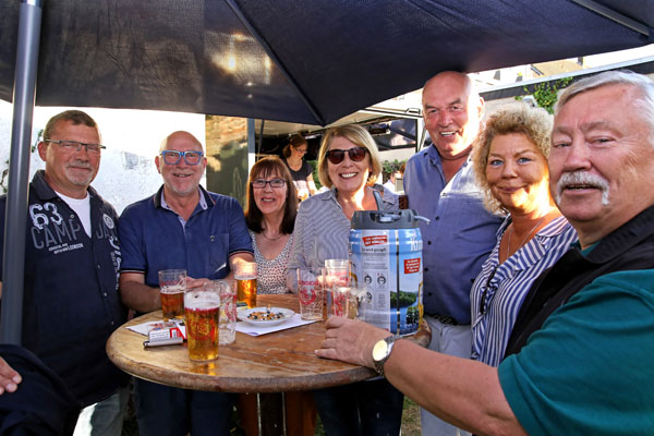 Bild "Willkommen:Umtrunk_IMG_1014_64.jpg"